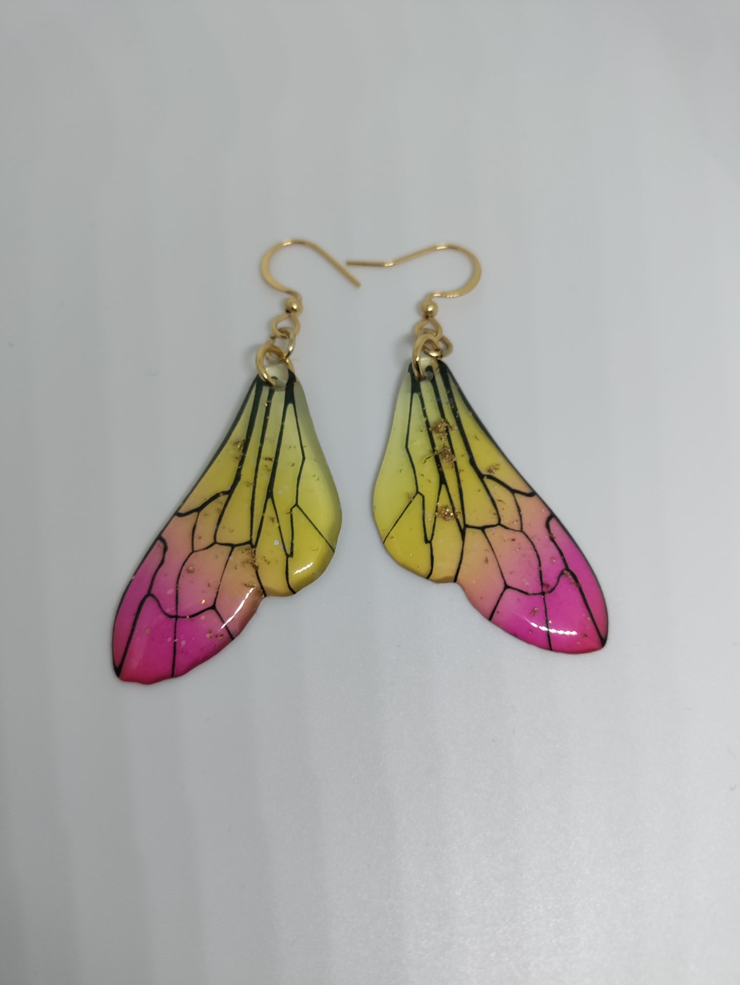 Boucles d'oreilles pendantes ailes de papillon colorées LEIA&CO