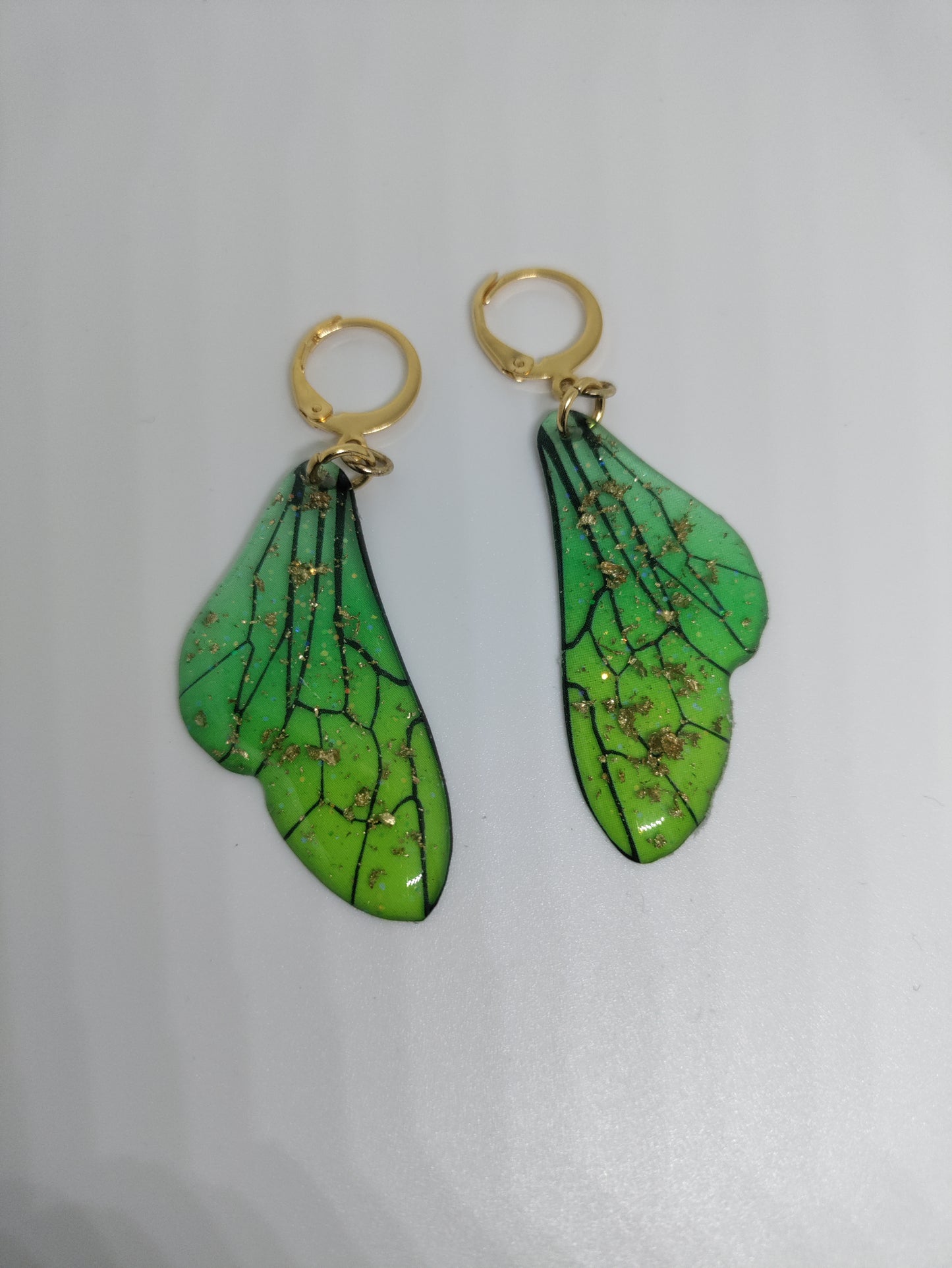 Boucles d'oreilles pendantes ailes de papillon colorées LEIA&CO