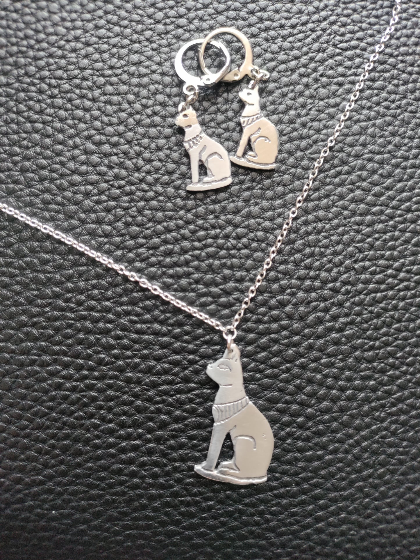 Parure collier et boucles d'oreilles Bastet déesse chat égyptien LEIA&CO