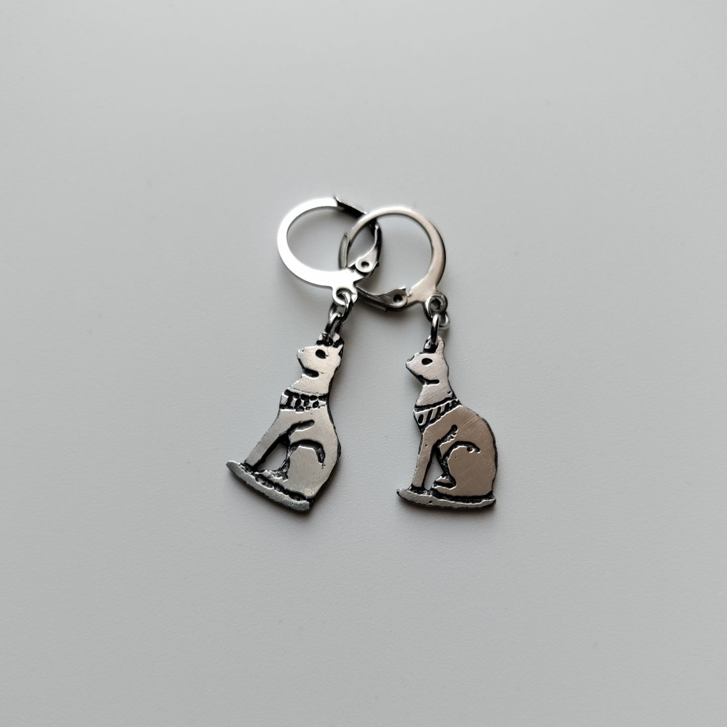 Parure collier et boucles d'oreilles Bastet déesse chat égyptien LEIA&CO