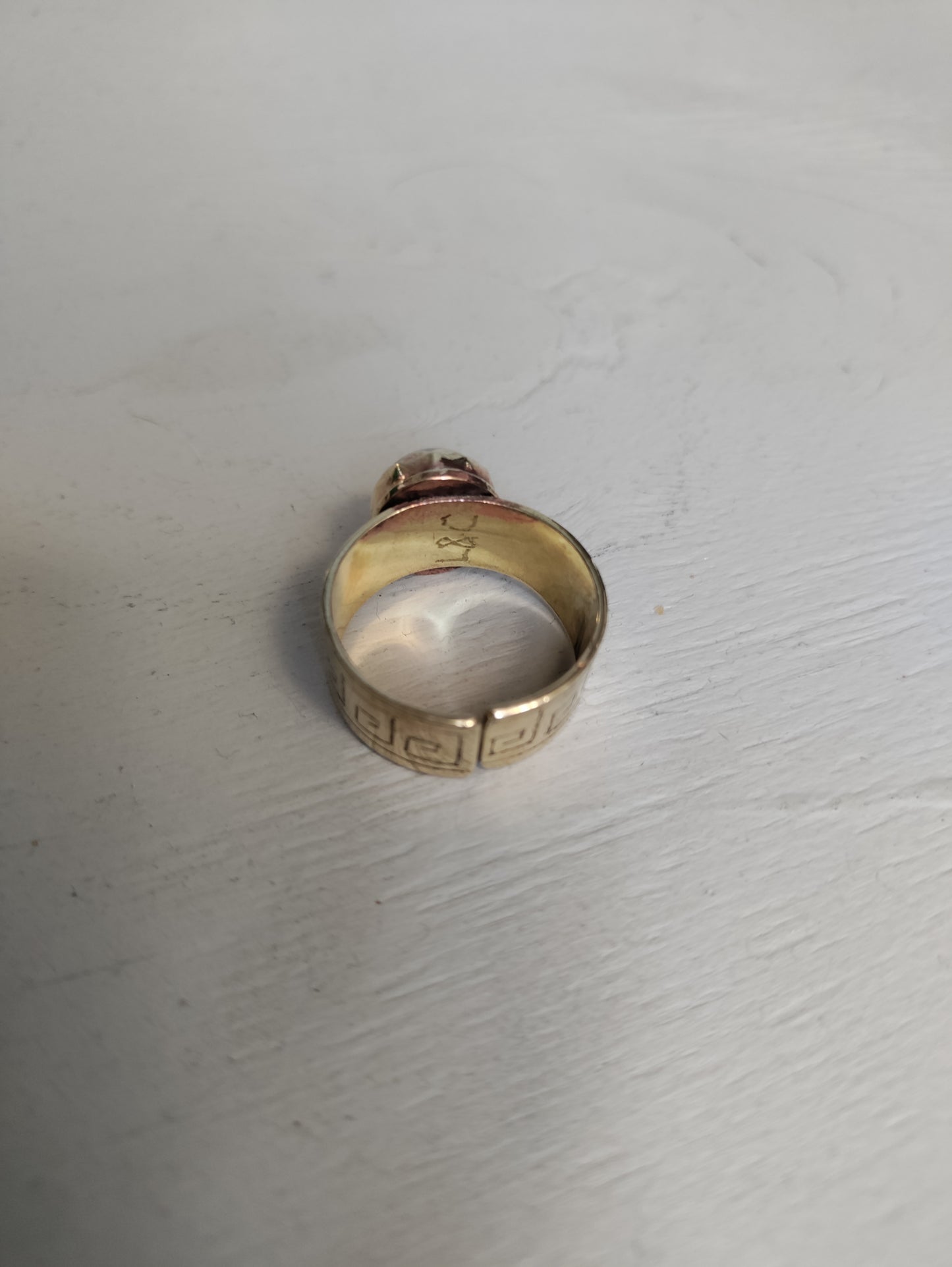 Bague Pandia motifs grecs en laiton doré et pierre de Lune LEIA&CO