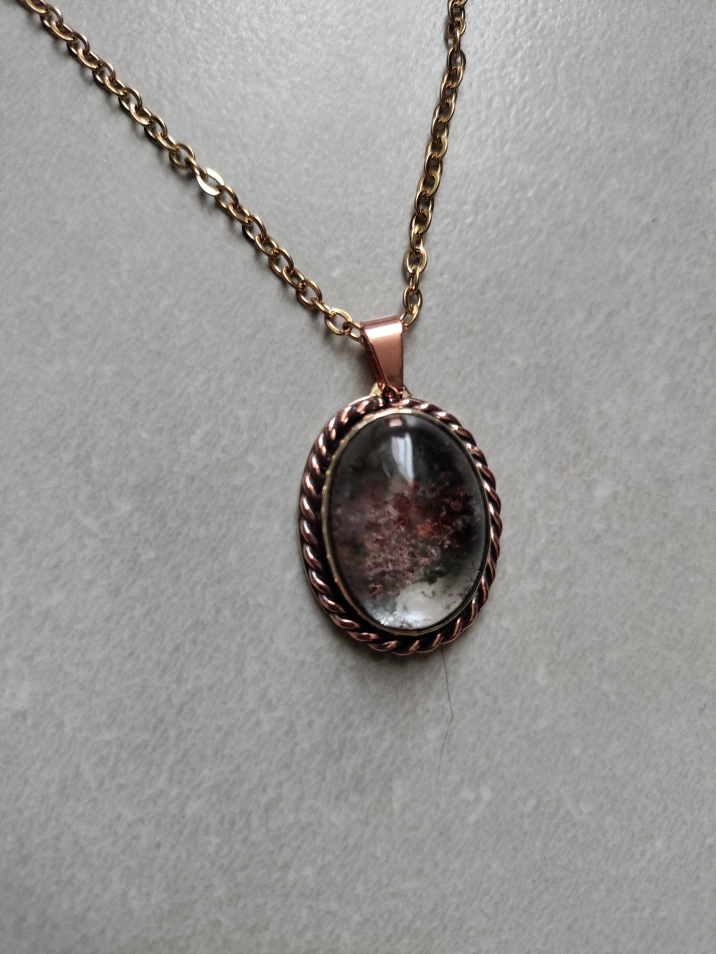 Pendentif doré avec agate mousse rose et verte LEIA&CO