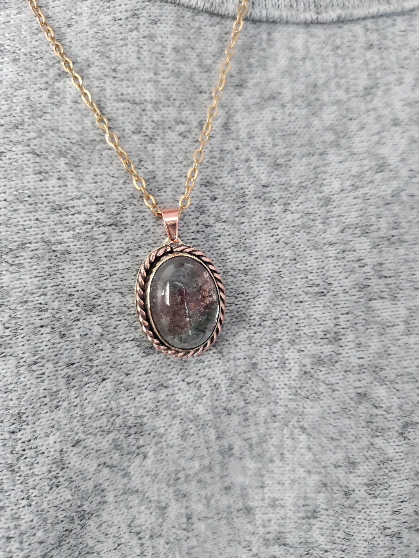 Pendentif doré avec agate mousse rose et verte LEIA&CO