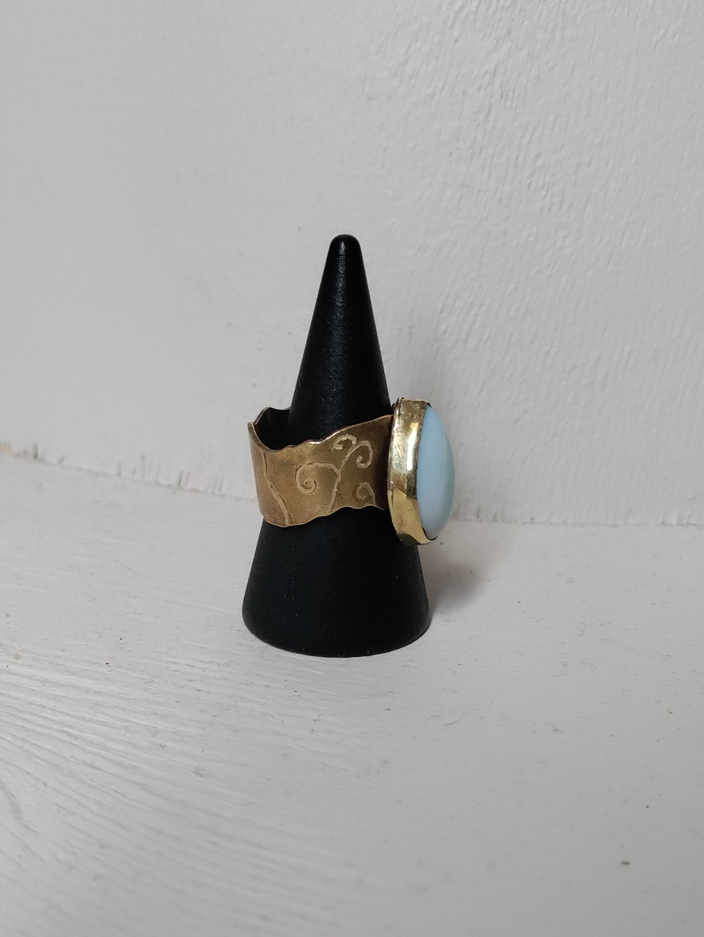 Bague féérique avec opalite et patine LEIA&CO