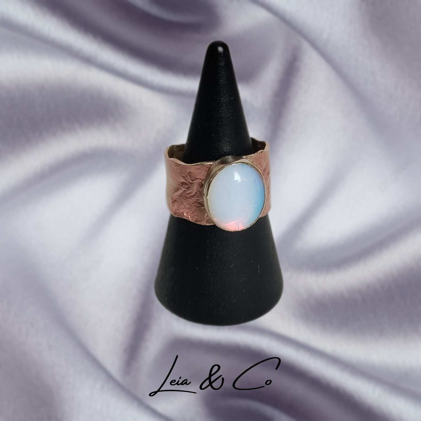 Bague laiton réticulé effet froissé avec opalite LEIA&CO