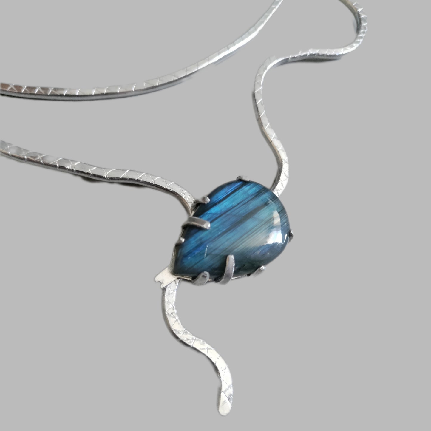 Collier parure Serpent Labradorite naturelle LEIA&CO