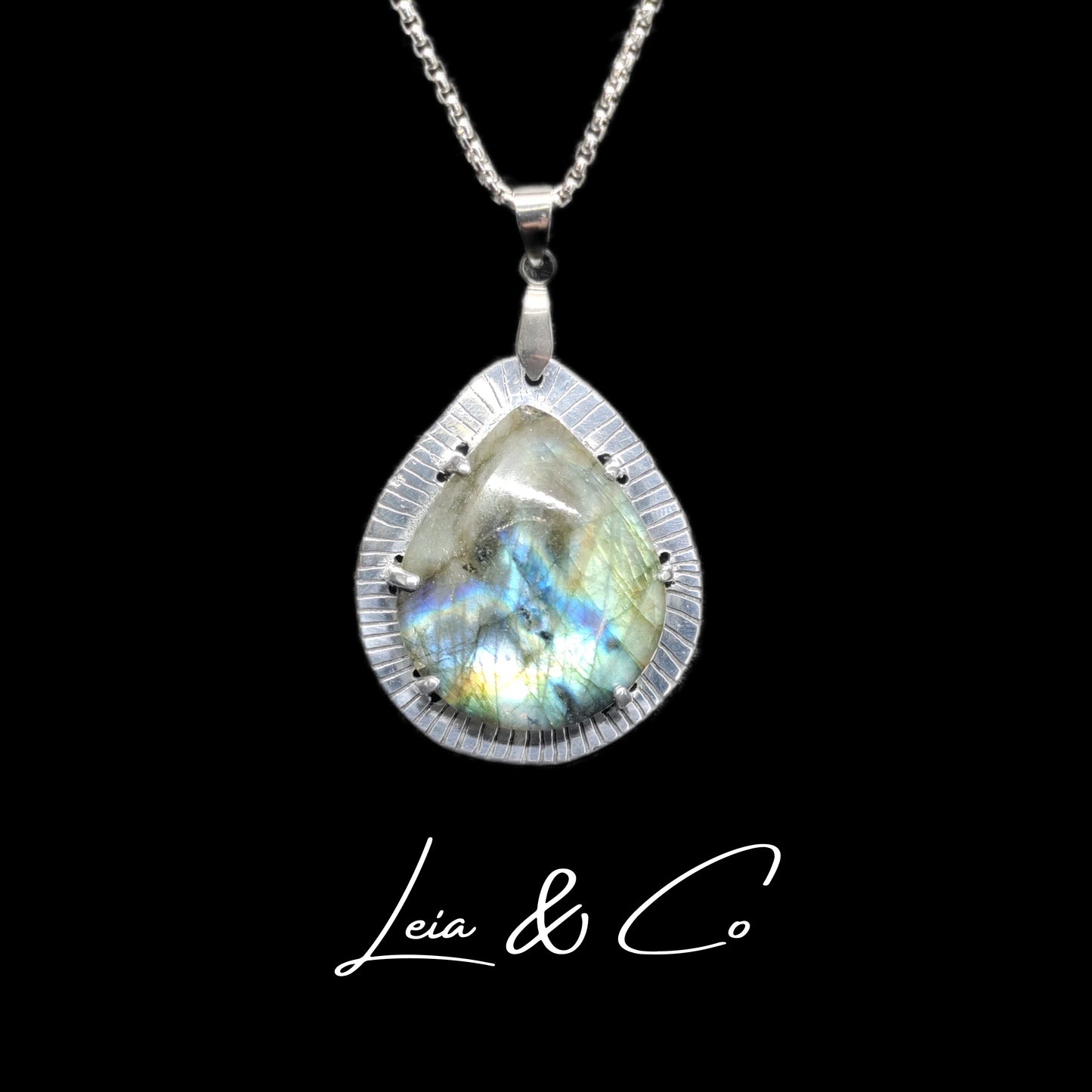 Collier pendentif goutte Labradorite naturelle multicolore LEIA&CO