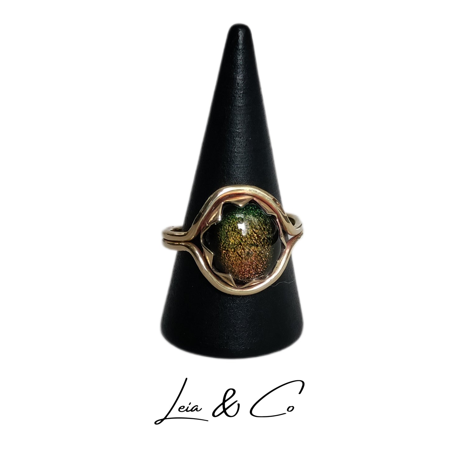 Bague ajustable dorée oeil de dragon vert