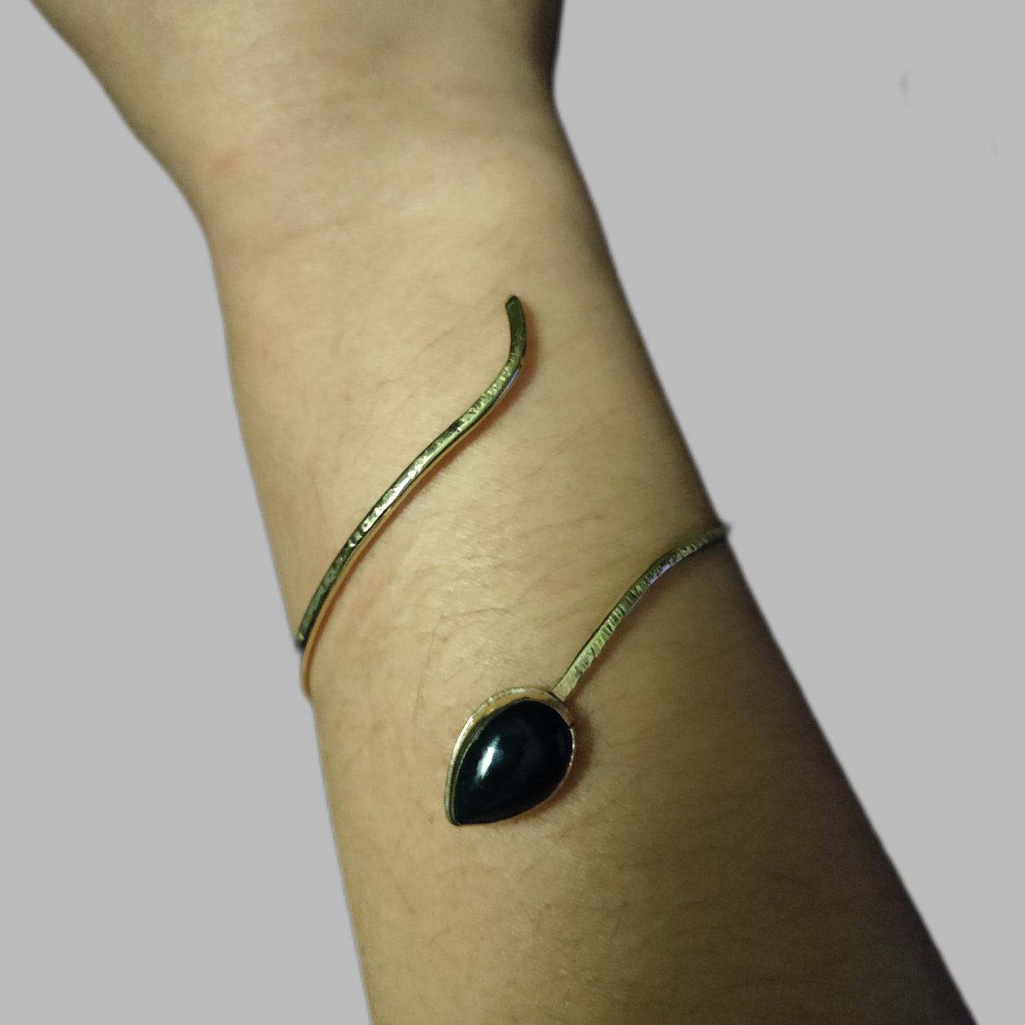 Bracelet serpent laiton doré et agate indienne verte LEIA&CO