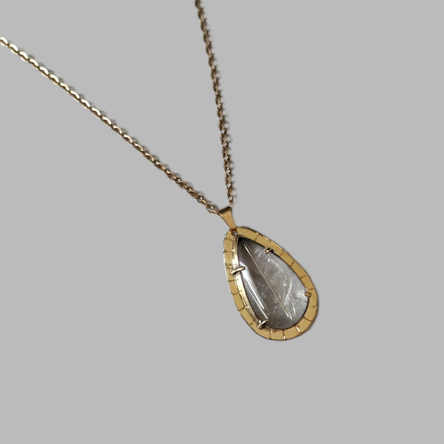 Golden rutilated quartz necklace LEIA&CO