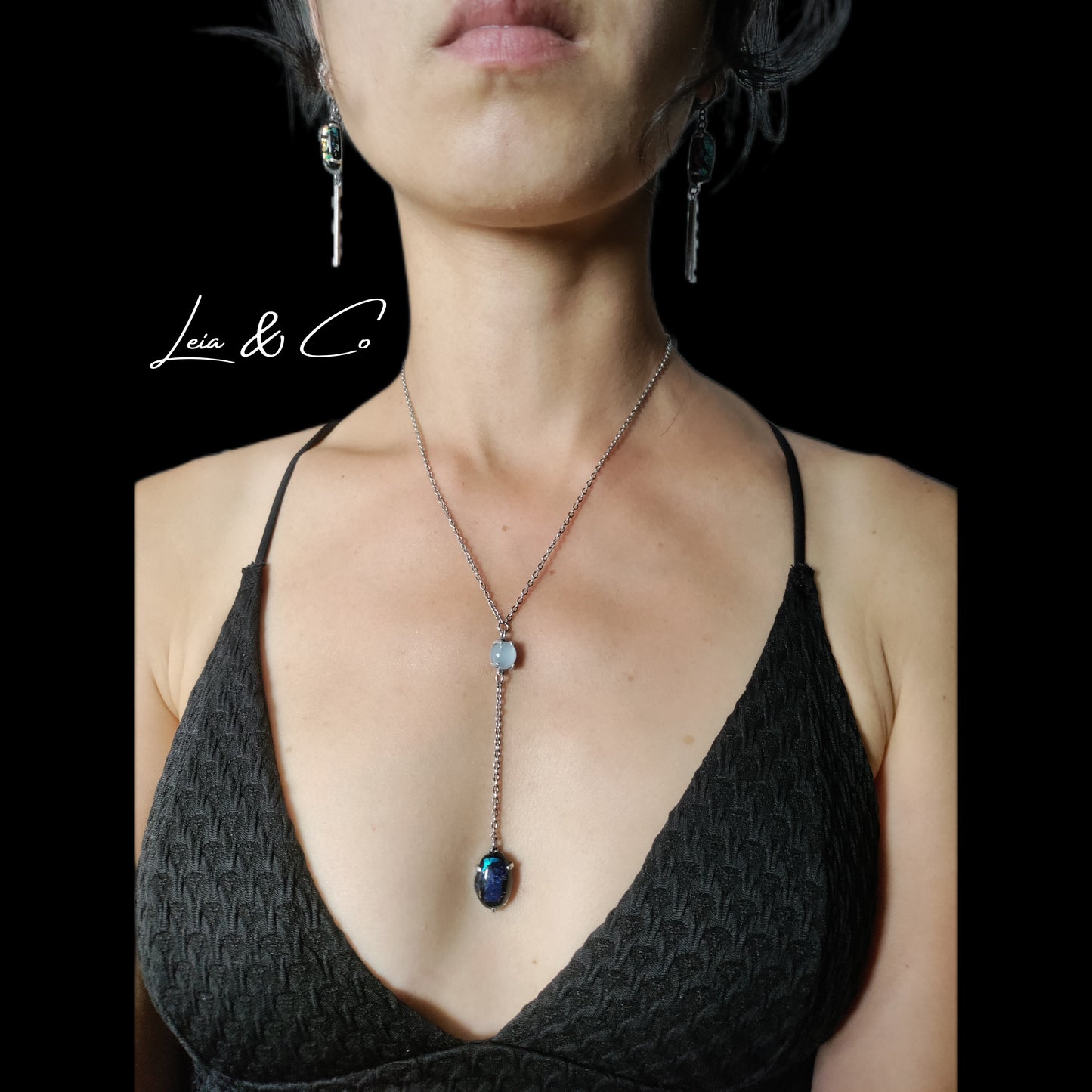 Collier verre dichroïque pendant bleu LEIA&CO