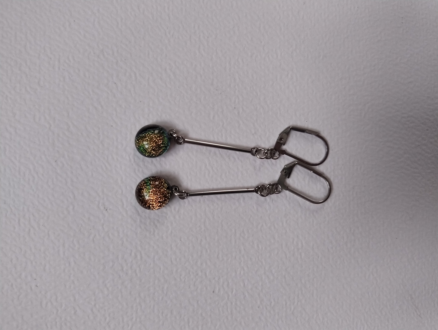 Boucles d'oreilles pendantes verre dichroïque multicolore LEIA&CO