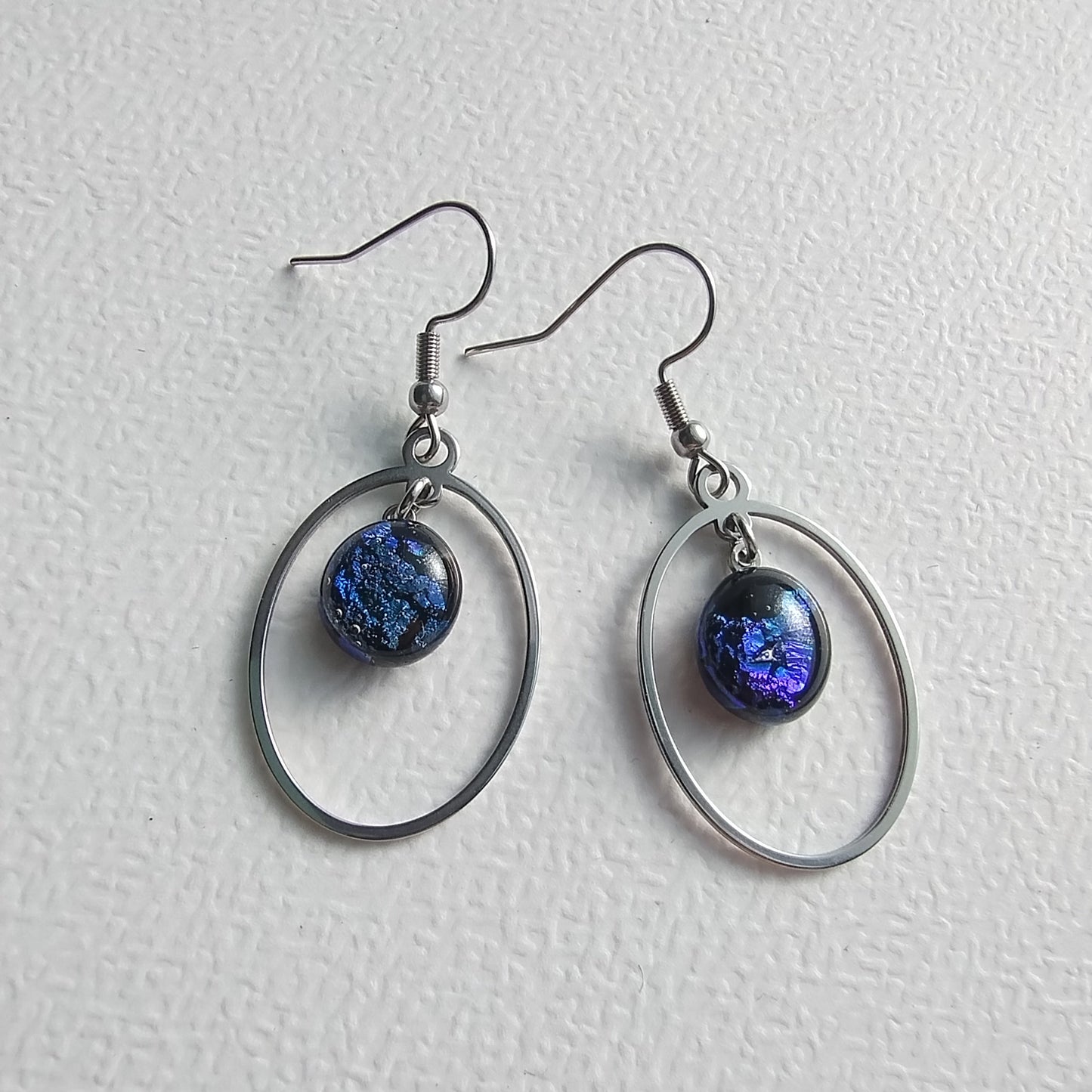 Boucles d'oreilles pendantes avec verre dichroïque multicolore LEIA&CO