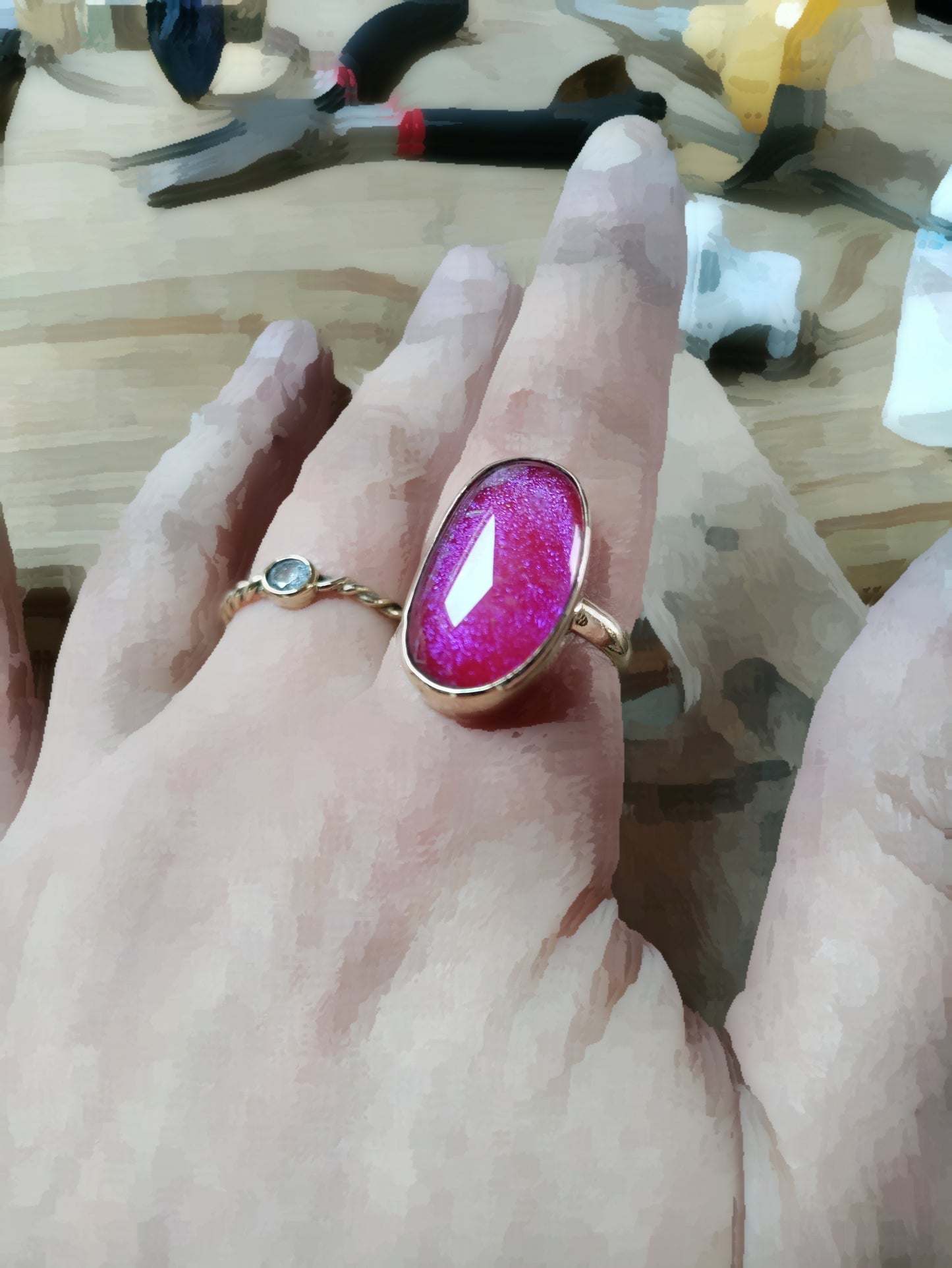 Bague en laiton avec cabochon en verre dichroïque rose LEIA&CO