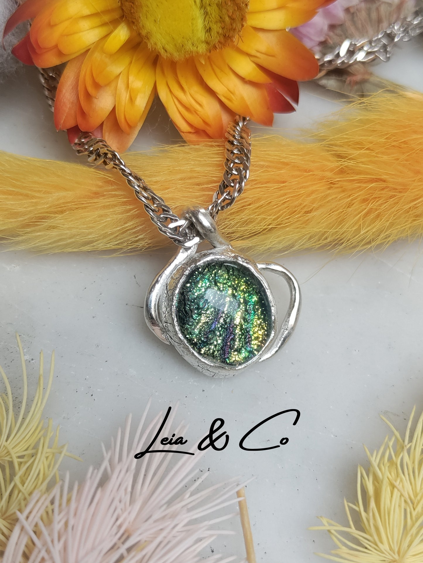 Pendentif Lolita vert et argenté avec verre dichroïque LEIA&CO