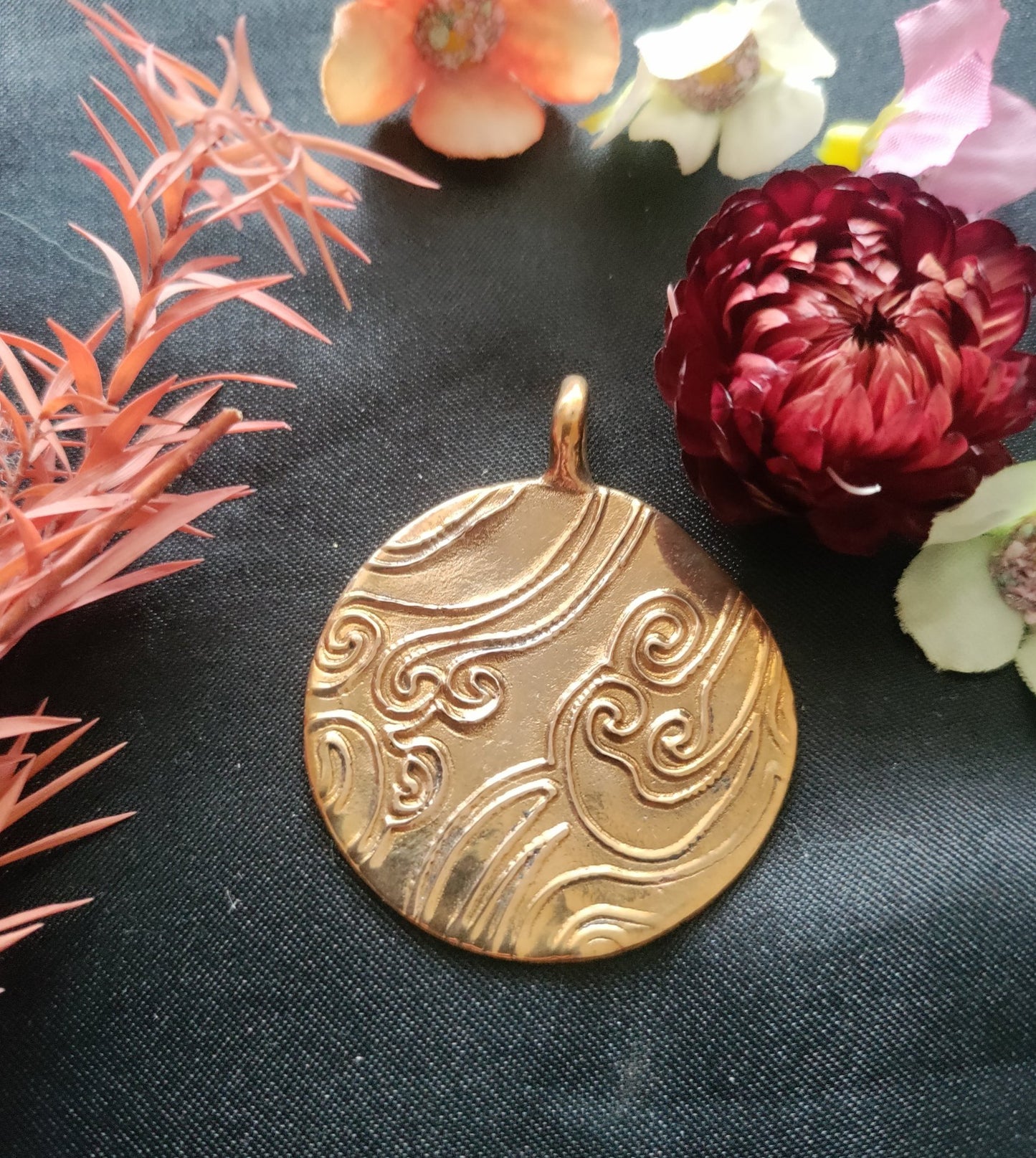 Pendentif en Bronze doré style japonais LEIA&CO