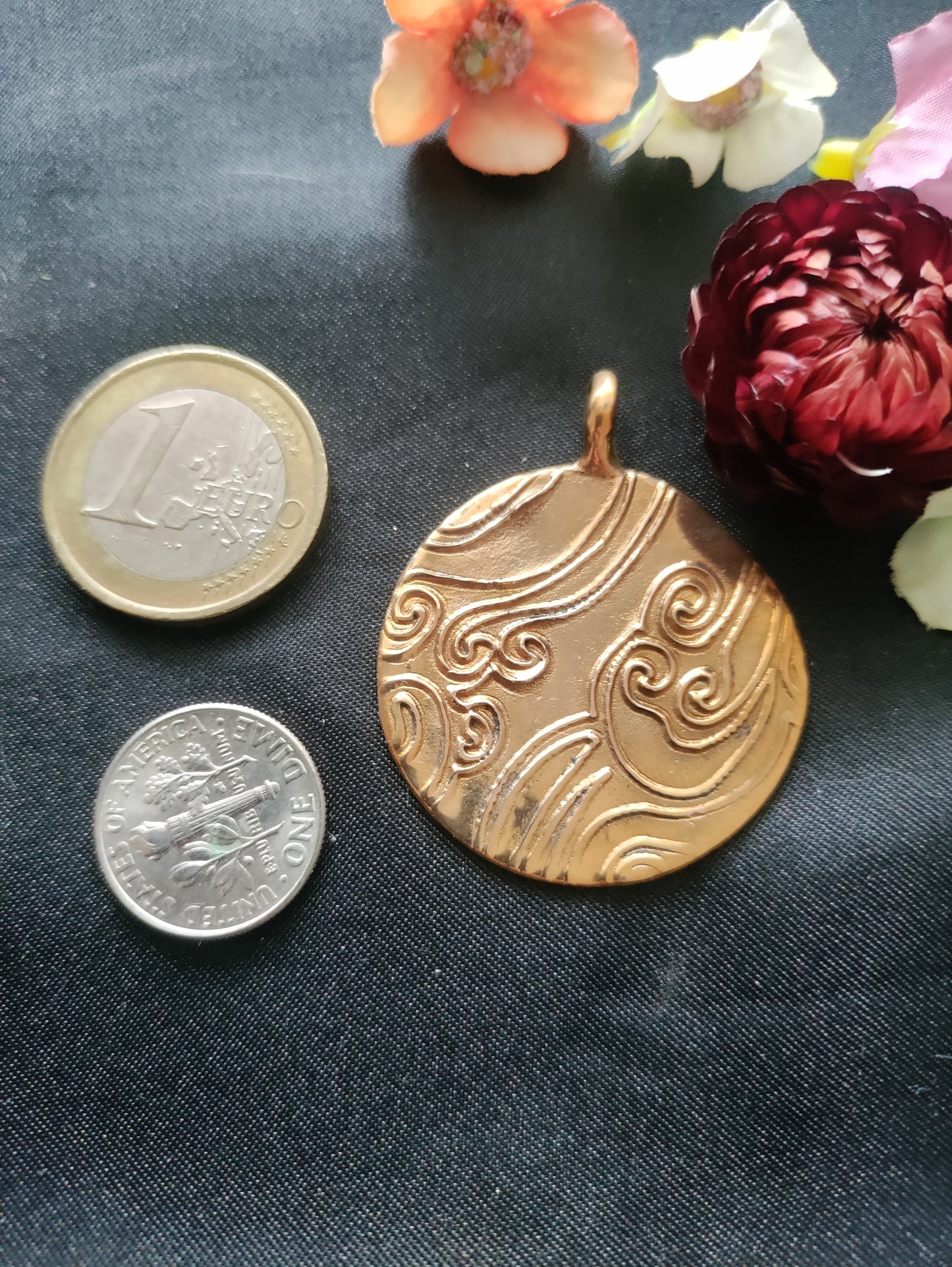 Pendentif en Bronze doré style japonais LEIA&CO