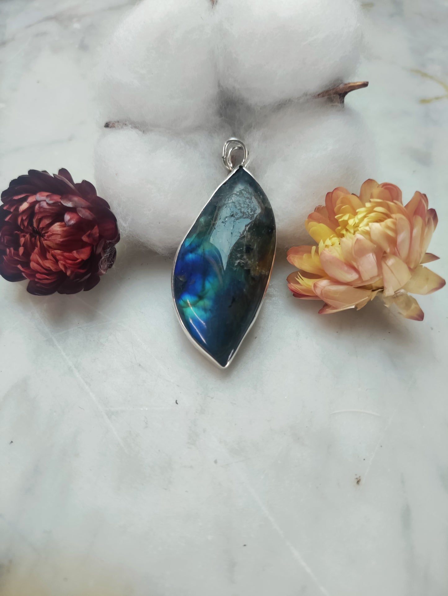 Pendentif argenté Labradorite naturelle flash bleu LEIA&CO