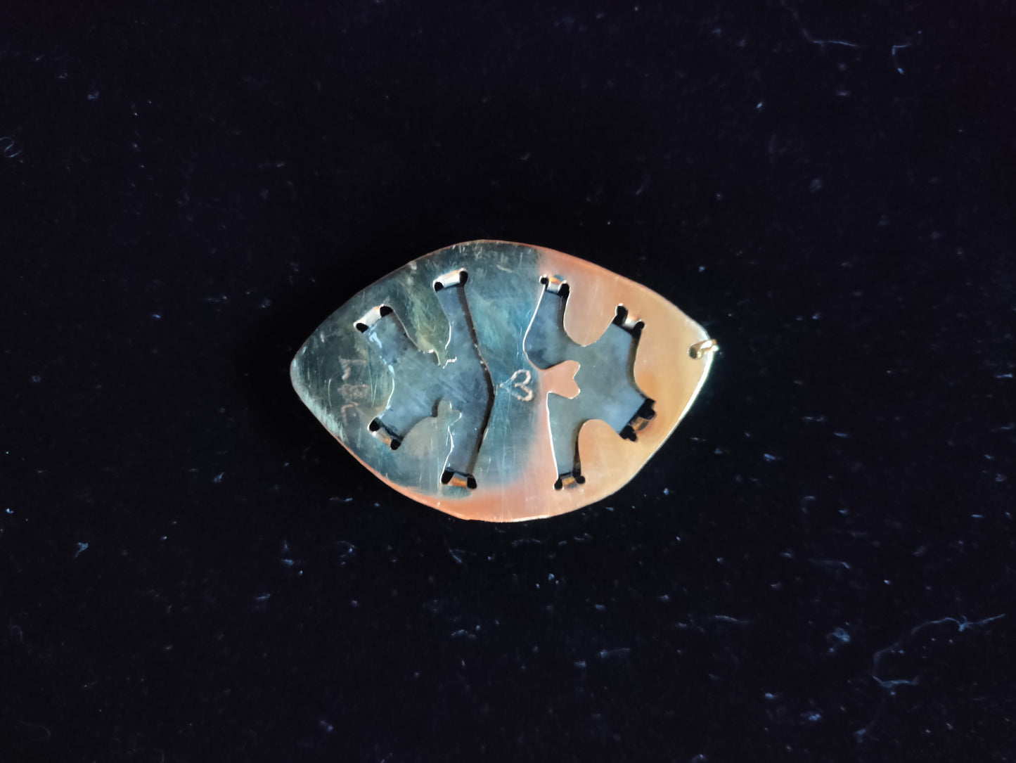 Pendentif laiton doré et pierre naturelle de Labradorite bleue LEIA&CO