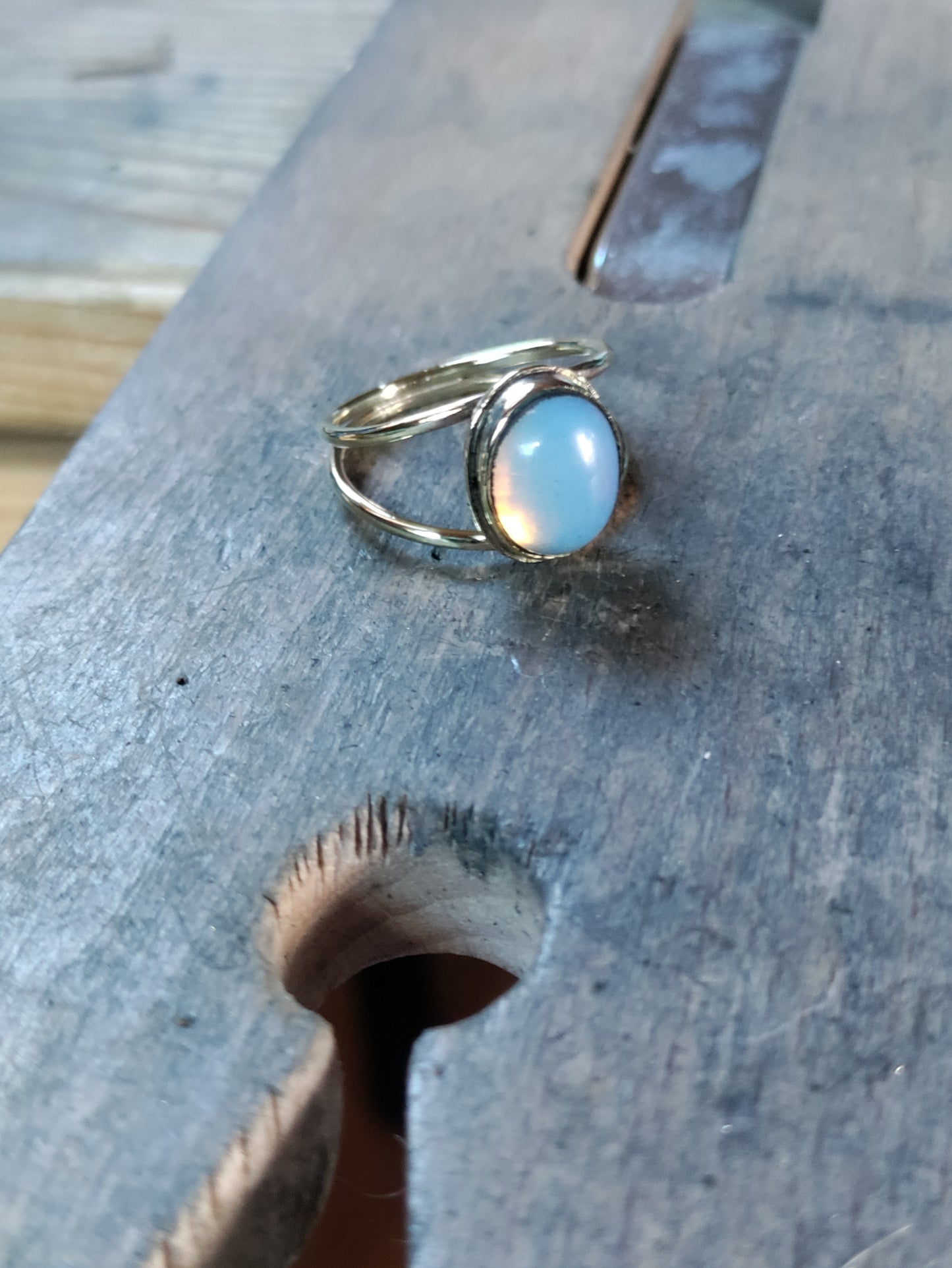 Bague anneau double en laiton avec pierre d'opalite LEIA&CO