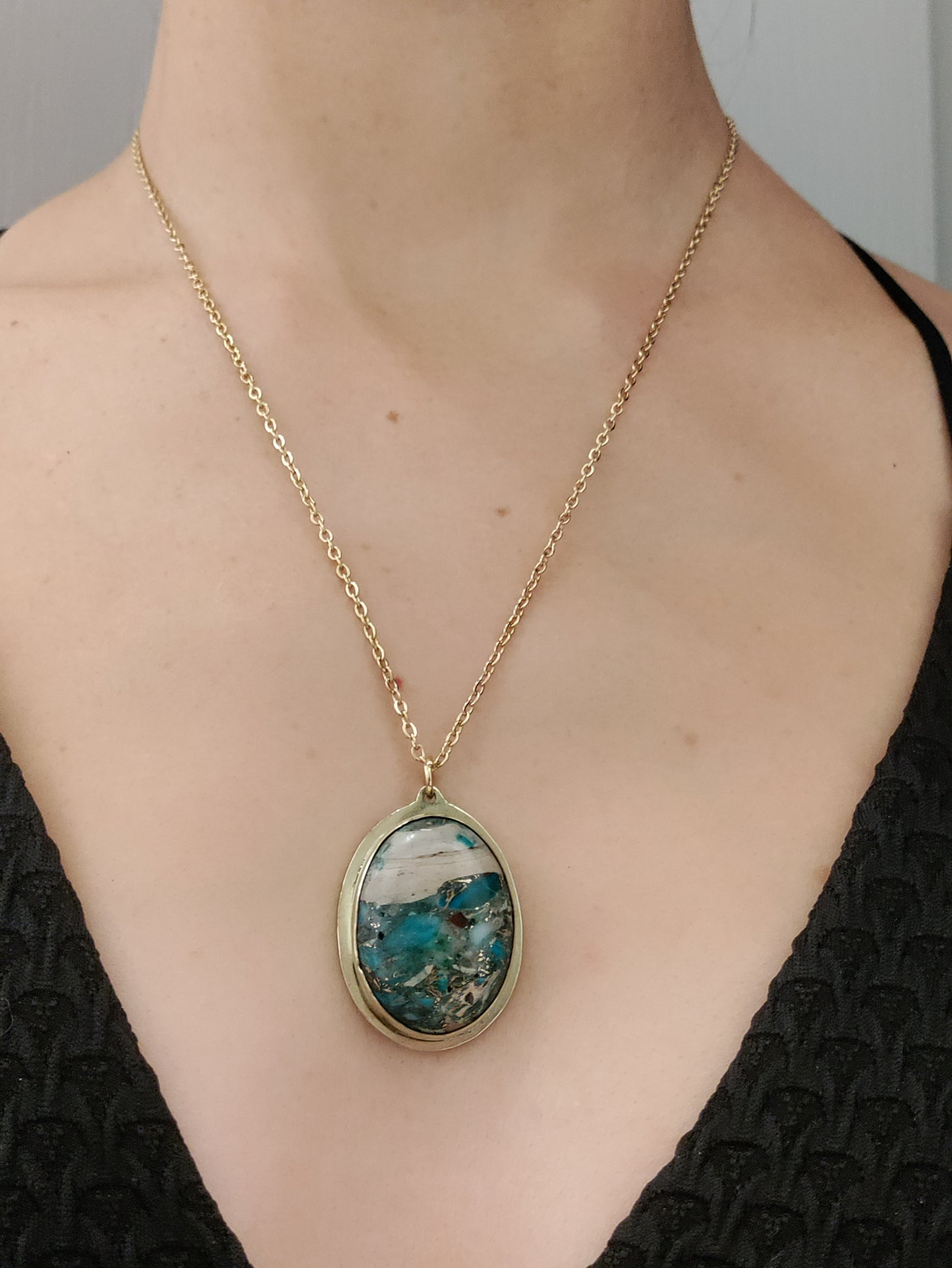 Pendentif doré et pierre de Jaspe turquoise et vert LEIA&CO