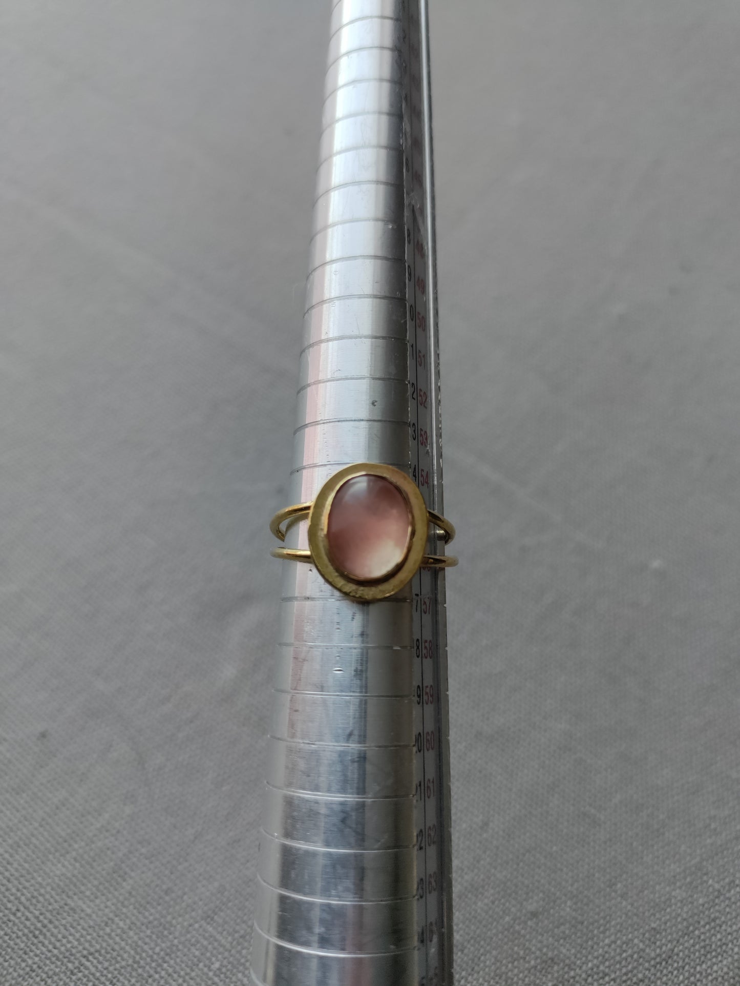 Bague anneau double en laiton avec quartz rose LEIA&CO