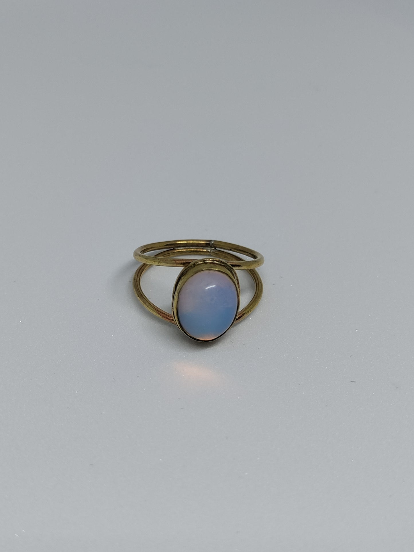 Bague anneau double en laiton avec pierre d'opalite LEIA&CO