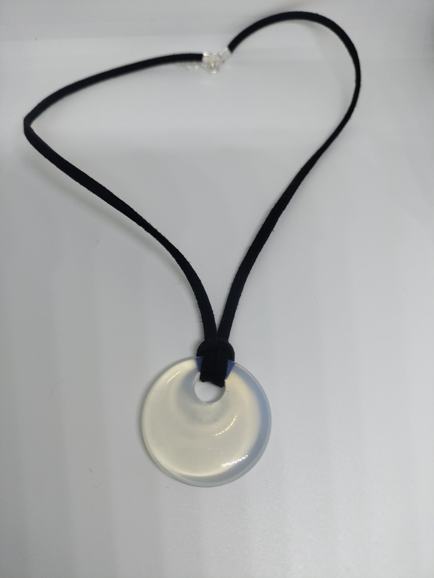 Collier avec pierre ronde Opalite LEIA&CO