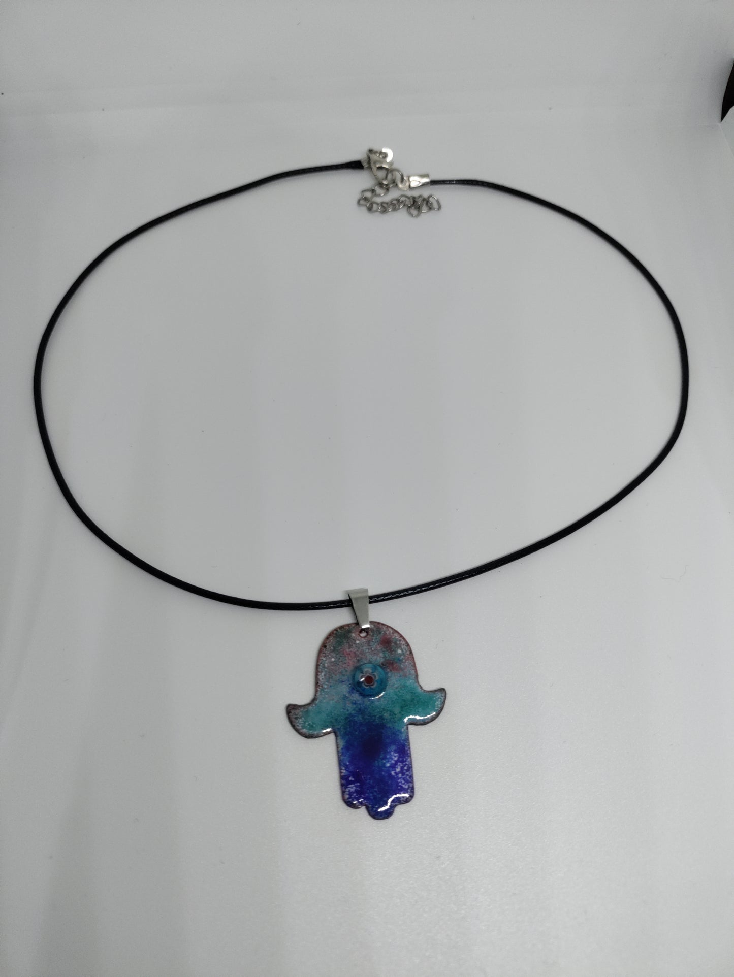 Pendentif main de Fatma cuivre émaillé bleu LEIA&CO