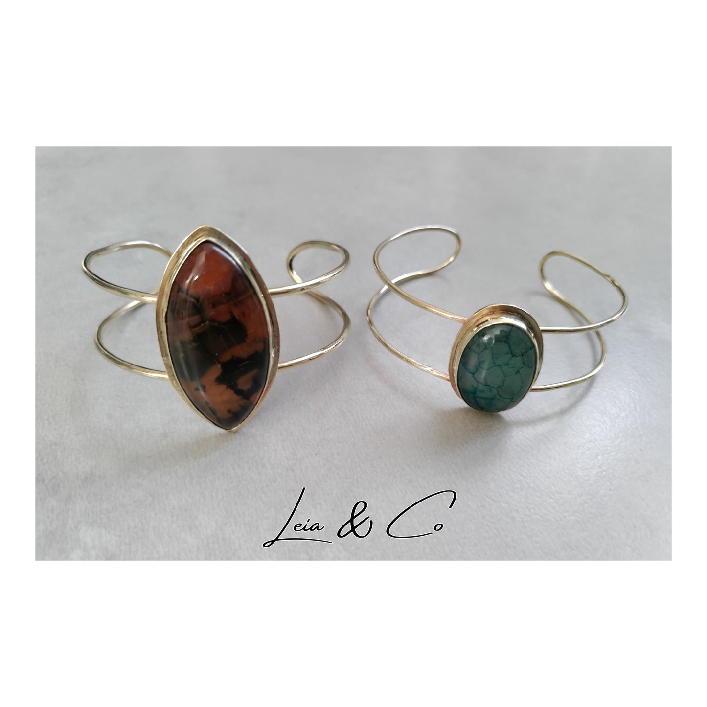 LEIA&CO Blue dragon veins agate golden cuff bracelet, size L