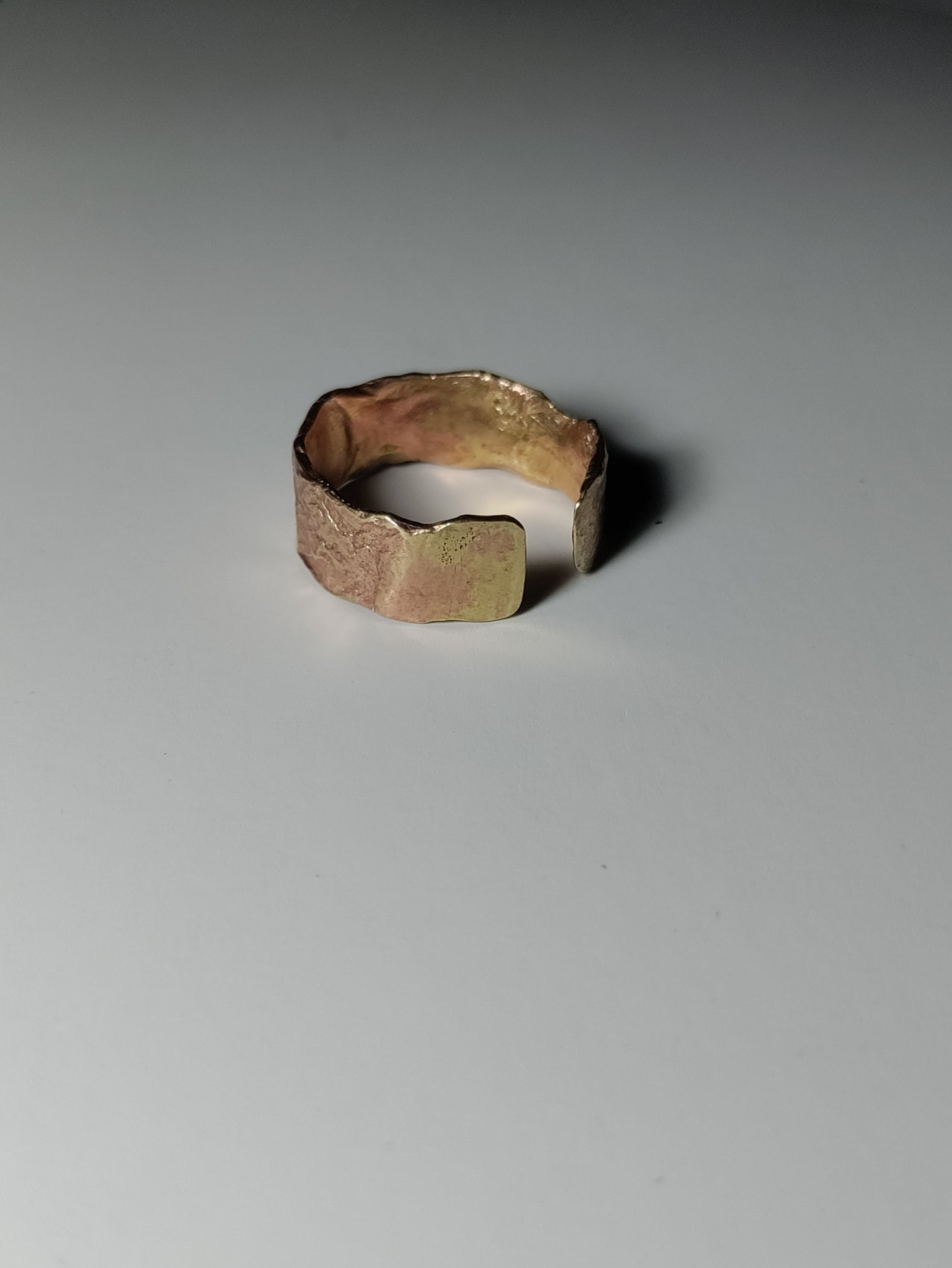 Adjustable reticulated brass ring LEIA&CO wrinkly effect
