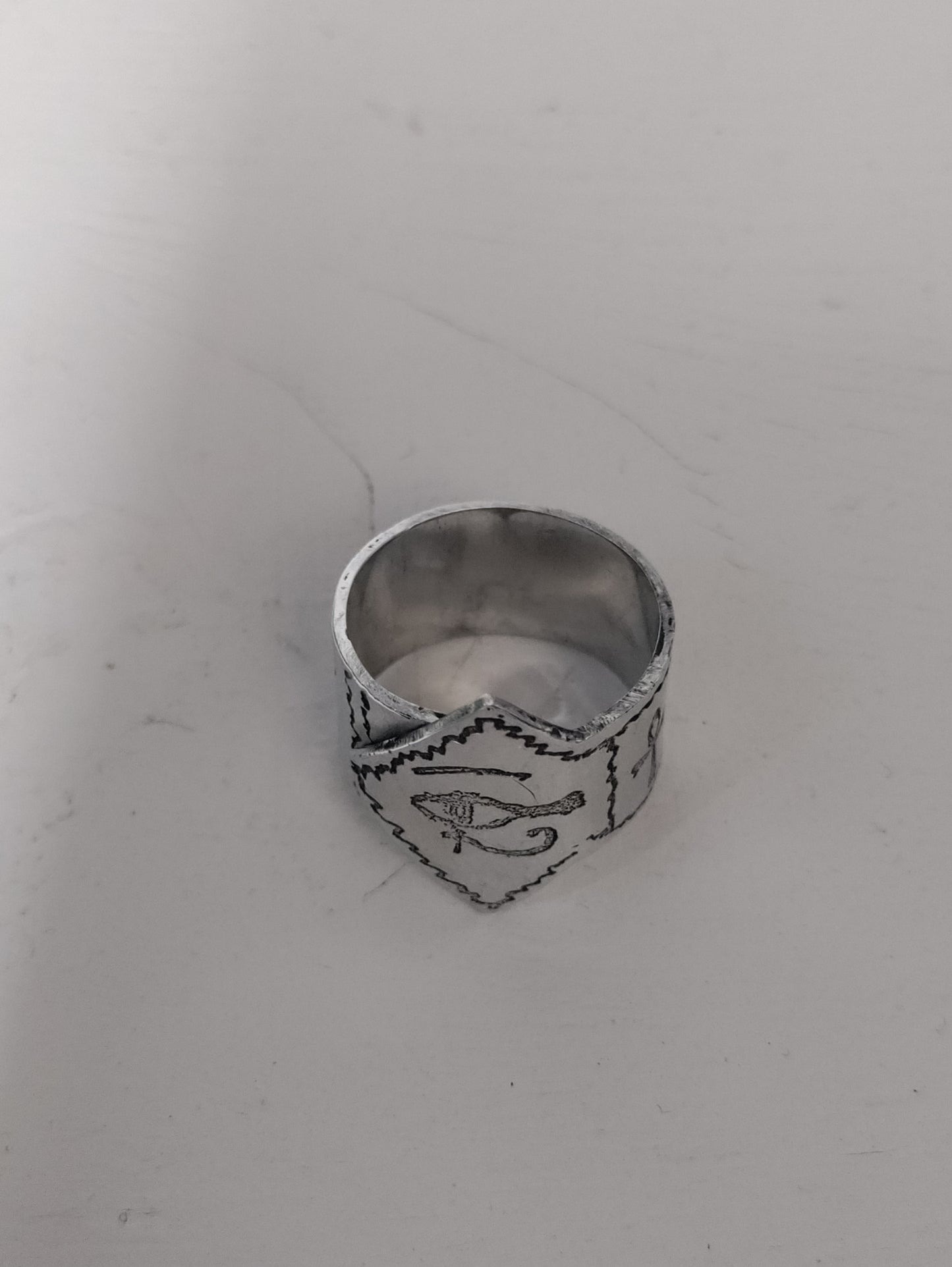 Adjustable silver-color ring with Egyptian symbols LEIA&CO