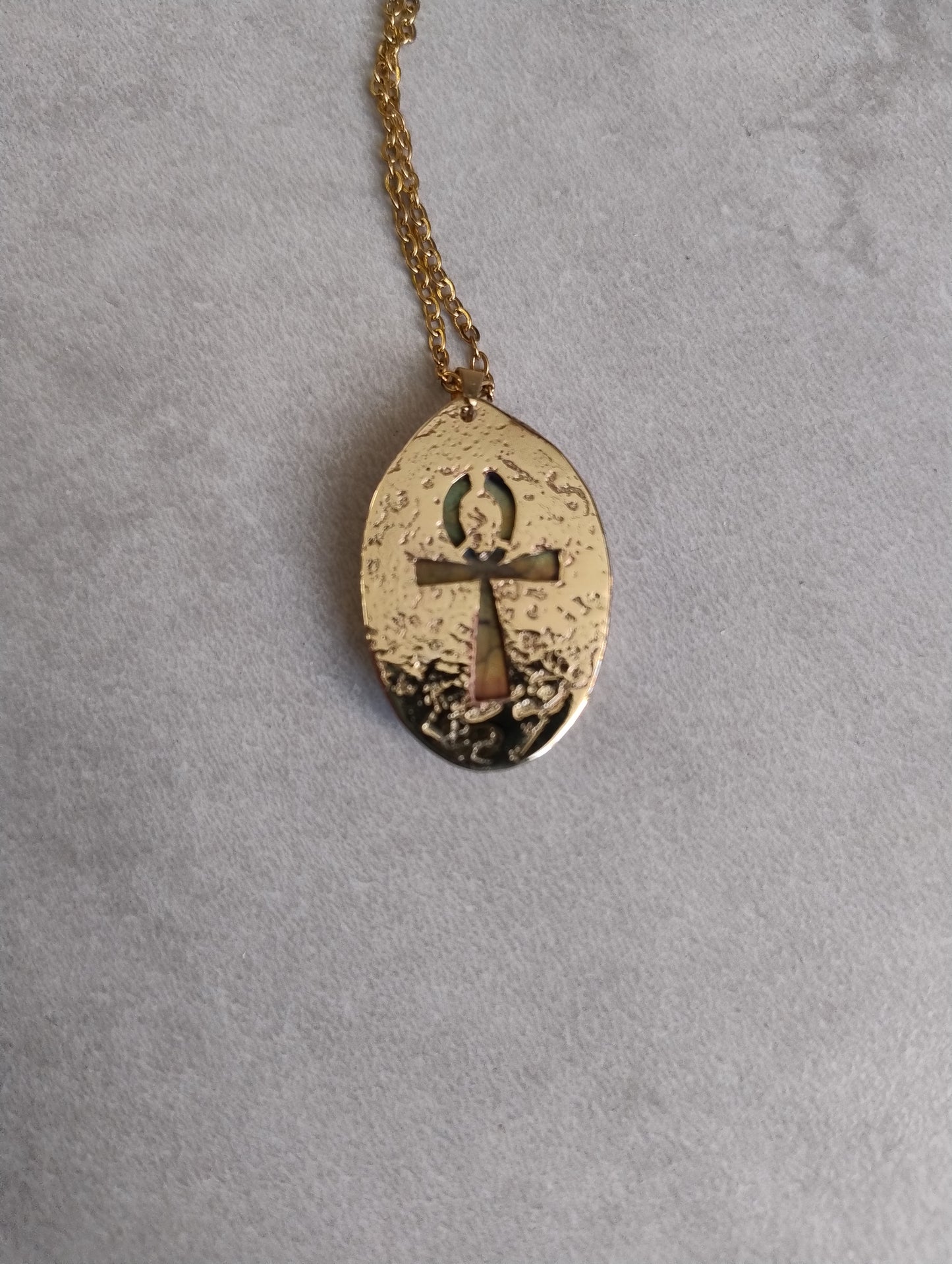 Collier doré Labradorite verte et Ankh LEIA&CO