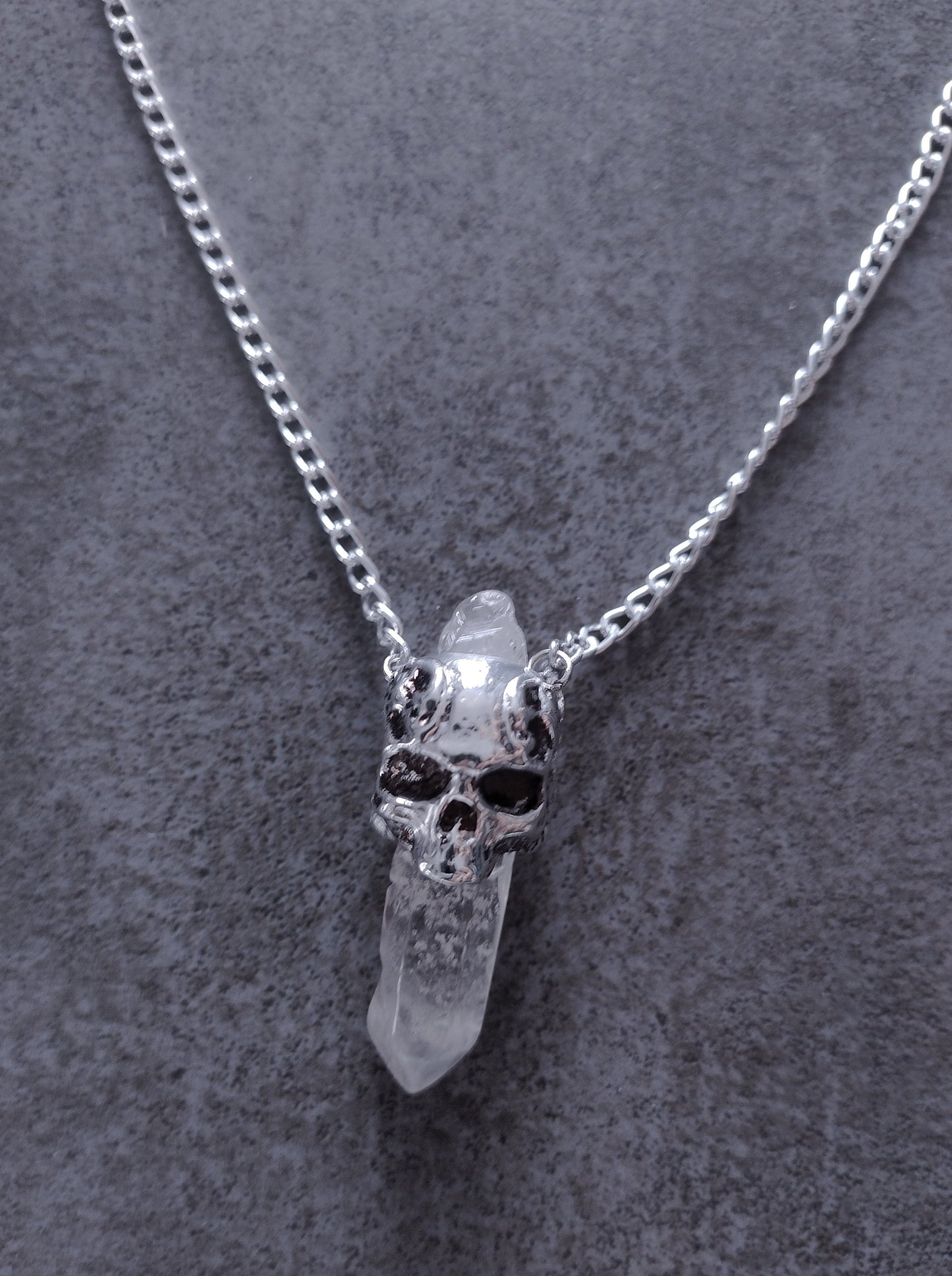 Skull and crystal point amulet LEIA&CO 