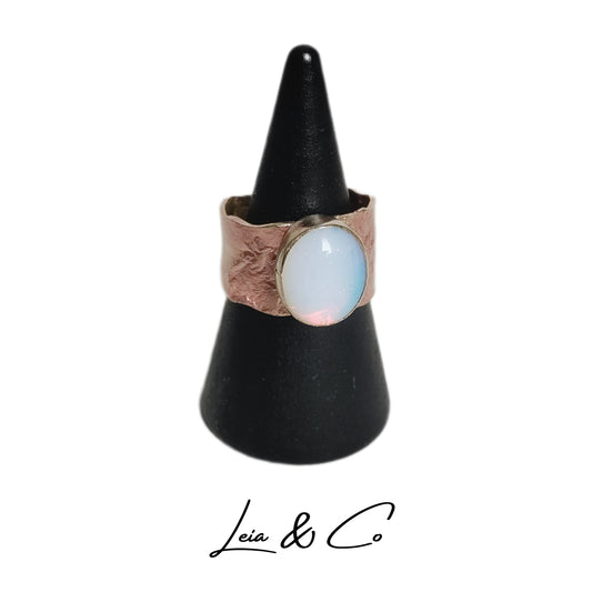 Reticulated brass ring with opalite folded effect LEIA&CO