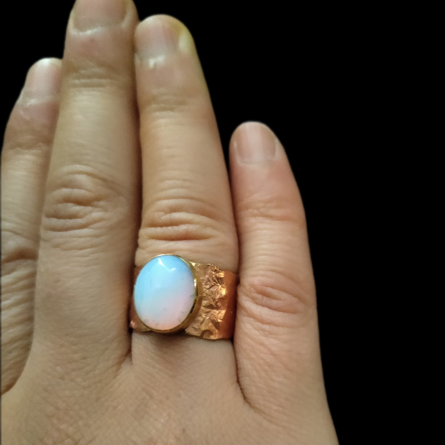 Reticulated brass ring with opalite folded effect LEIA&CO