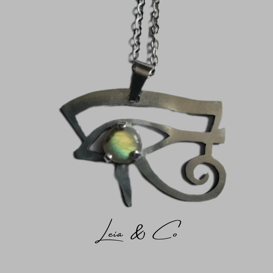Pendentif symbole égyptien oeil d'Horus argenté et labradorite LEIA&CO