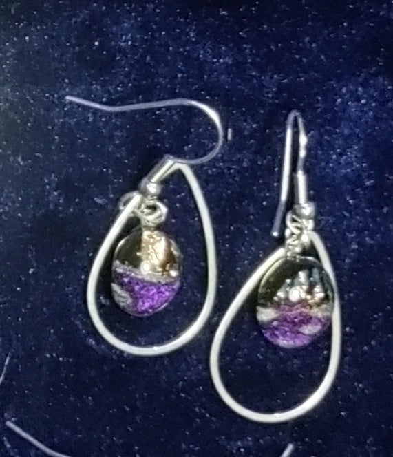 Drop earrings with purple dichroic glass in surgical steel LEIA&CO