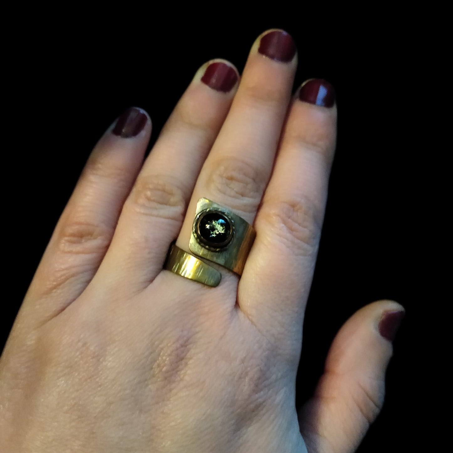 LEIA&CO antique wrap ring with cat's eye dichroic glass size 8 US