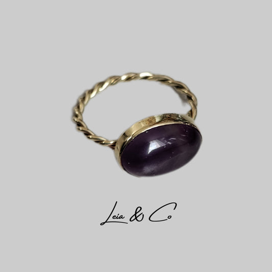 Twisted golden brass ring with purple amethyst stone LEIA&CO size 7 3/4